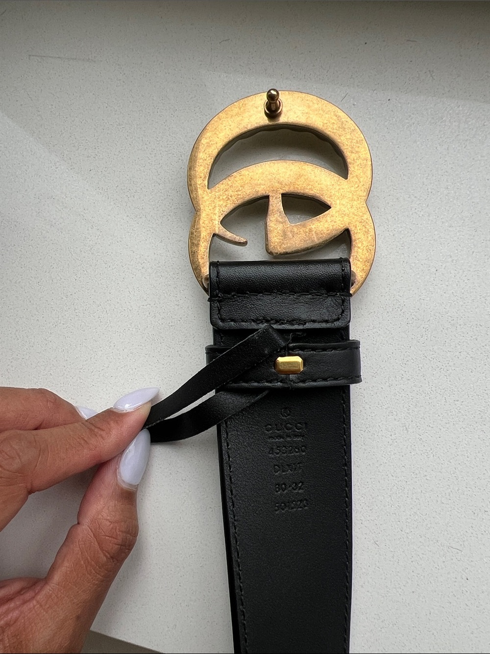 Gucci Black Leather Belt with Pearl-Embellished Gold GG Buckle - Picture 3 of 6